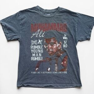 Vintage Black Rumble Young Man Rumble Muhammad Ali Tshirt L
